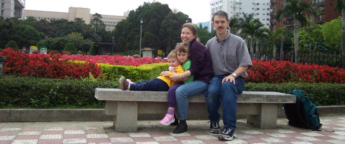 Family at SYS Mem.Prk.
